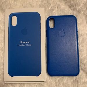 Like New Apppe iPhone leather case Blue